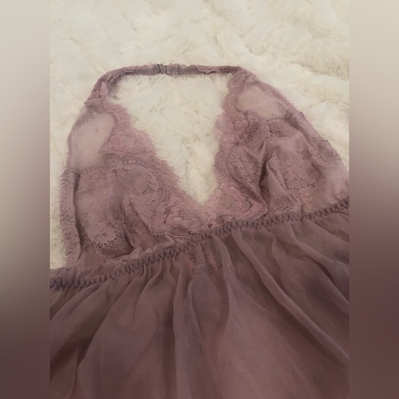 VERY SEXY Victoria’s Secret Small completely sheer lace trim halter babydoll set - Picture 5 of 12